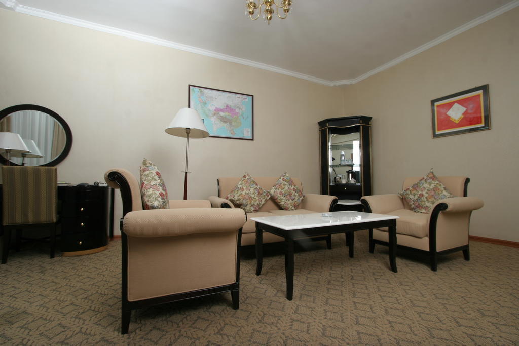 Ulaanbaatar Hostel Экстерьер фото